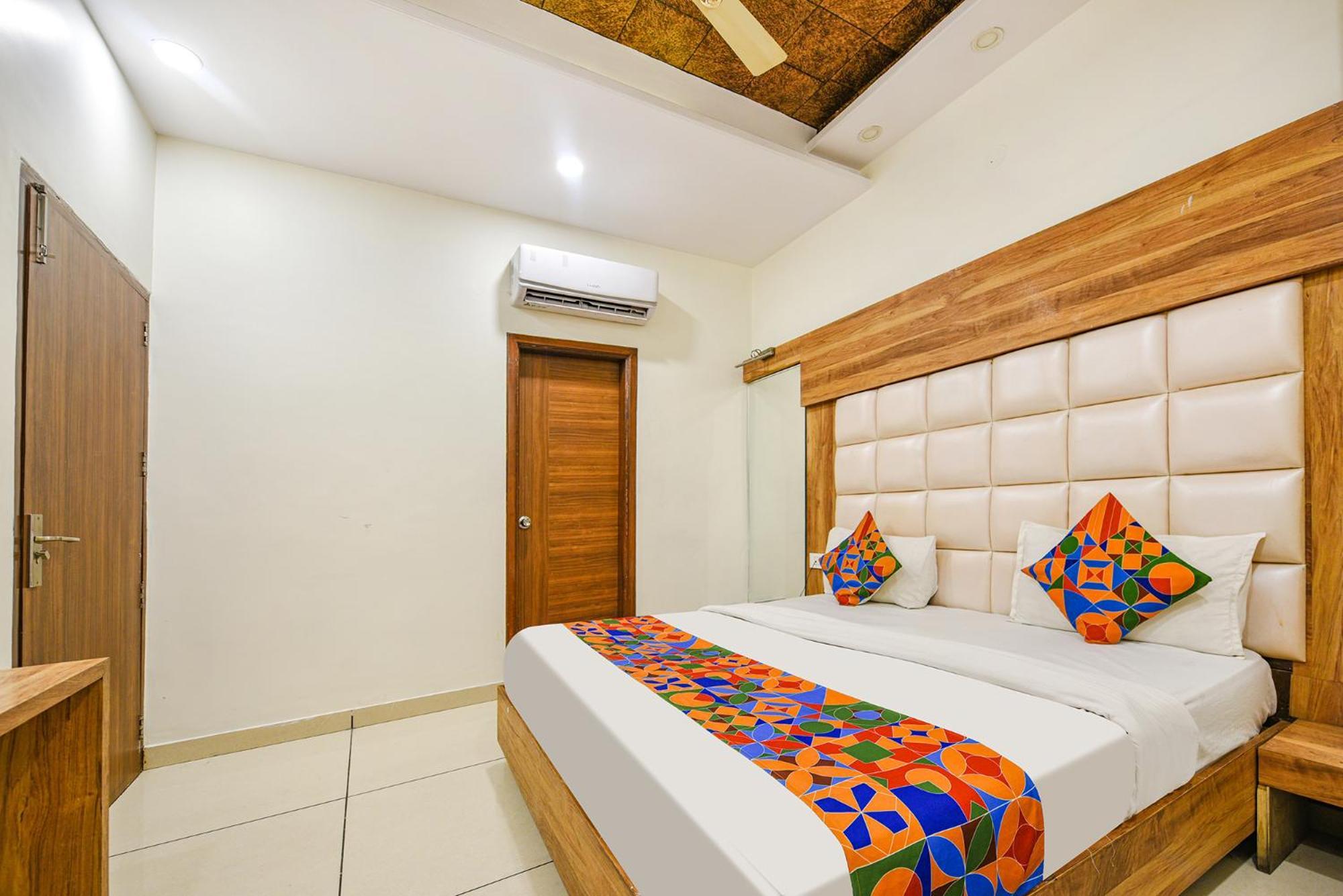 Fabhotel Savera Park Amritsar Buitenkant foto